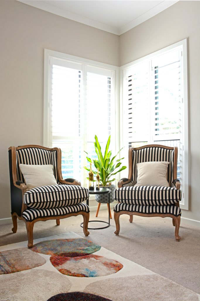 Transitional Living Room Design 3